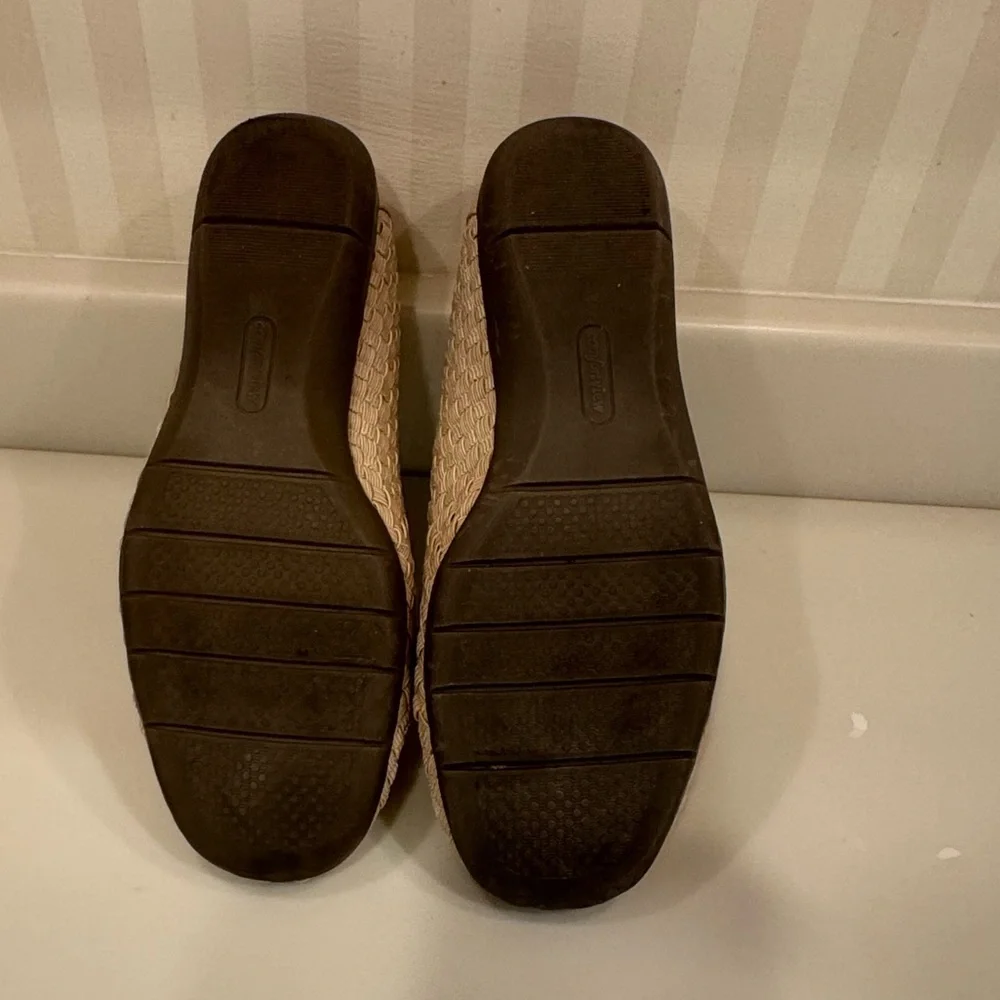 Comfortview The Bethany Slip On Flat - Khaki Metallic